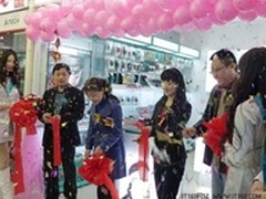 罗技云南首家模范店 现已落户昆明佰腾