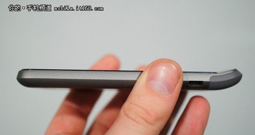 此前曝光的HTC One V灰色版本真机图片