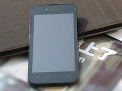 4寸大屏1G主频 LG 靓机P970仅1690 