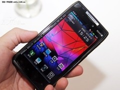 7.1mm超薄机 摩托罗拉XT910仅售2399元