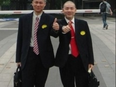 阿里巴巴惊现光头哥 见不到马云就裸奔