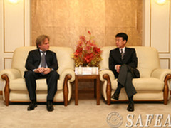 张建国会见信息安全专家尤金.卡巴斯基