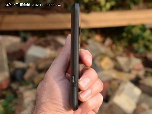 新品上市 HTC X310e 凯旋特价仅售3699