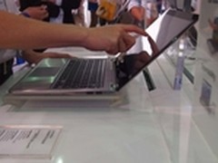 支持Win8 三星展示可触控的变形超极本