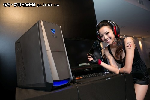 华硕推出变形台机CG8890等3款游戏电脑