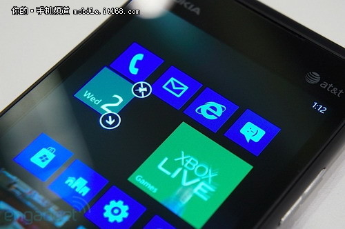 率先升级WP7.8诺基亚Lumia900真机亮相 -IT1