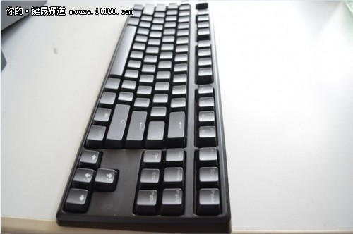凯酷87背光机械键盘外观