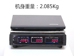 接口：原生三个USB3.0 扩展能力强