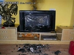 夏季家电“防雷”需选 突破保镖好插座