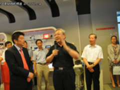 全国人大常委会副委员长到爱国者视察