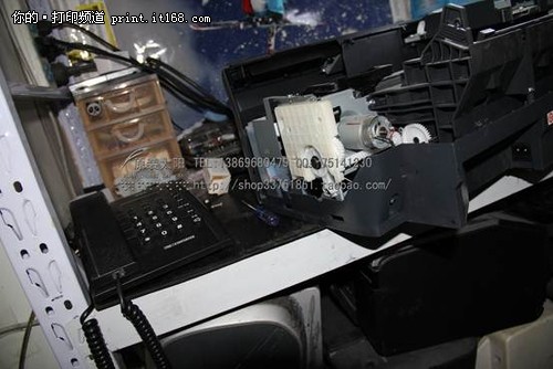 爱普生 Epson R270更换搓纸轮