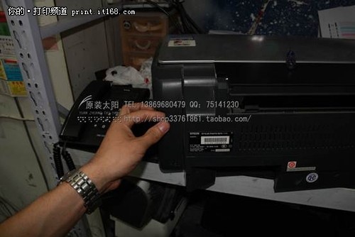 爱普生 Epson R270更换搓纸轮