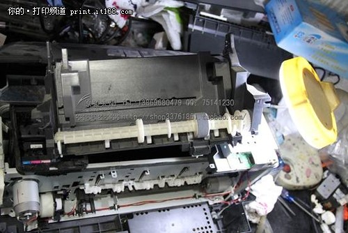 爱普生 Epson R270更换搓纸轮