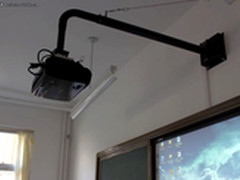 会移动的黑板 短焦投影教室应用实战