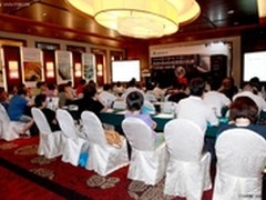 为小型机房用户打造灵活智能一体化方案
