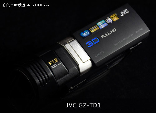 1080p 3D摄像机JVC GS-TD1 售价12980元