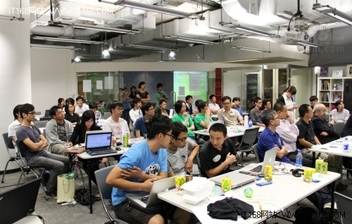 沪港双城黑客马拉松 程序开发比赛举行