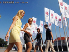 55寸OLED+84寸4K LG新品亮相柏林IFA展