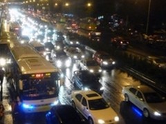 国庆出行防堵手册 畅易行导航仪