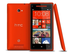 四核、 炫彩 HTC发布全新WP8手机8X及8S