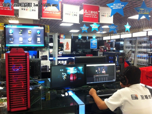 三菱专业显示器在北京百脑汇设体验中心