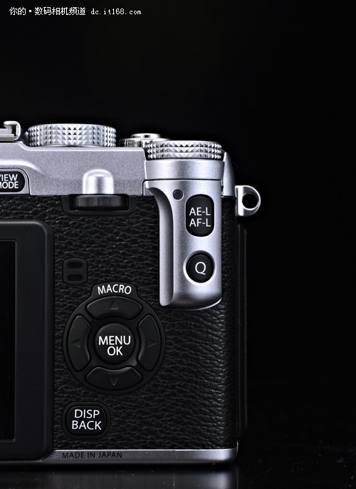 无反黑马 富士新发布可换镜头相机X-E1