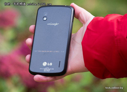 四核+安卓4.2 LG Nexus4真机效果图曝光