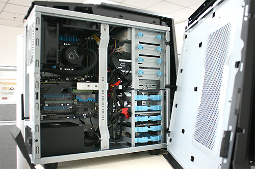 华硕泰坦三屏主机cg8580评测