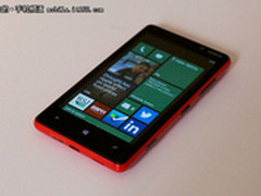 定价3800元 WP8系统诺基亚Lumia820上市