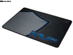 MVP与Razer发布战队定制版重装甲虫垫