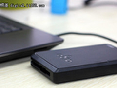 抗震王确保安全 爱国者移动硬盘HD806