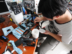   主板为厨师 Hi-Cookie教你玩极限超频