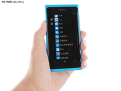 Lumia800C售1999元送400元充值卡加彩壳