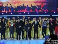 梦想合唱团现场苏宁易购设特殊教育基金