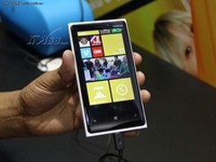 WP8系统 诺基亚 Lumia 920现售4750元