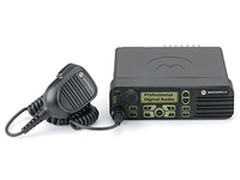 摩托罗拉数字车载台 XIR M8268售5500元