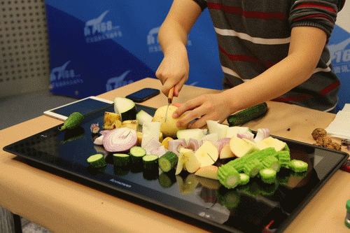 硬物跌落 切菜 联想智能桌面暴力测试