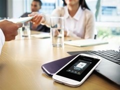 人气四核智能机 三星i9300仅售2300元