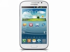 双卡时尚智能机 三星i9082仅售价1900元