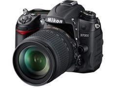 中端APS-C单反 尼康D7000套机报7350元