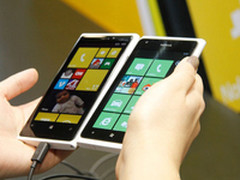 诺基亚旗舰惊艳机型 920现报价2899元