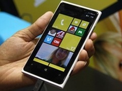 WP8旗舰价格爆掉 诺基亚920仅2620元