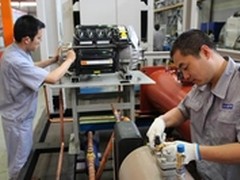 首批出口海外磁悬浮中央空调在海尔下线