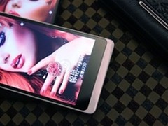 四核大屏800万像素 酷派8730惊爆1530元