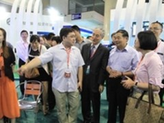 轻工作：基于大数据挖掘的智能crm平台