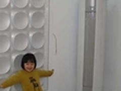 嗨，我是小美女 但别看我,看我家的空调