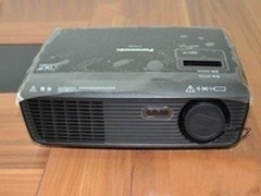简洁便携投影机 松下SD2600C邯郸售1950