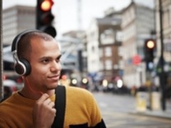 暑期狂欢季戴上Jabra REVO 捷波朗
