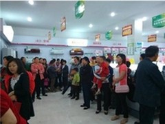 市民热情高 海尔专卖店给你不一样体验