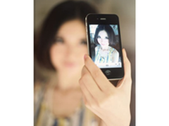 风靡大街小巷的经典 苹果iPhone4售2150